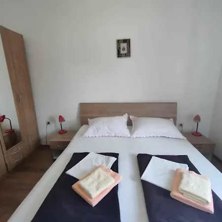 Apartament With A - C In Krk-insel Krk 54898 Krk Town