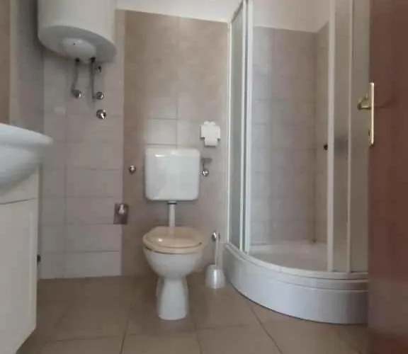 Apartamento With A - C In Krk-insel Krk 54898 *