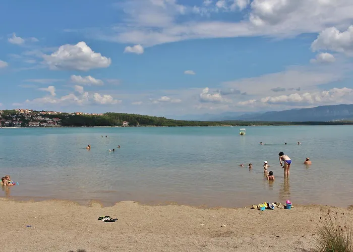 Apartamento With A - C In Krk-insel Krk 54898