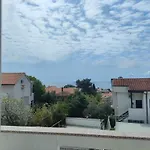 Διαμέρισμα With A - C In Krk-insel Krk 54898 *